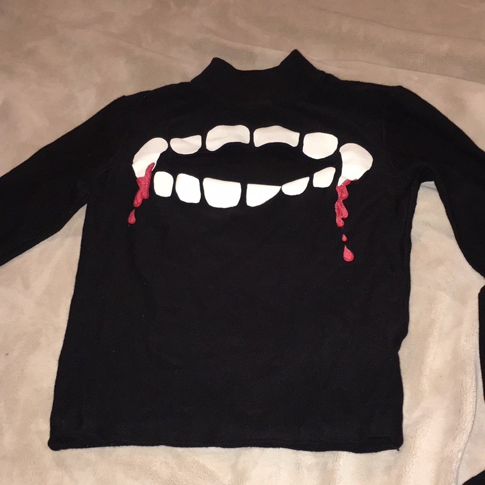 H&M crop top long-sleeve